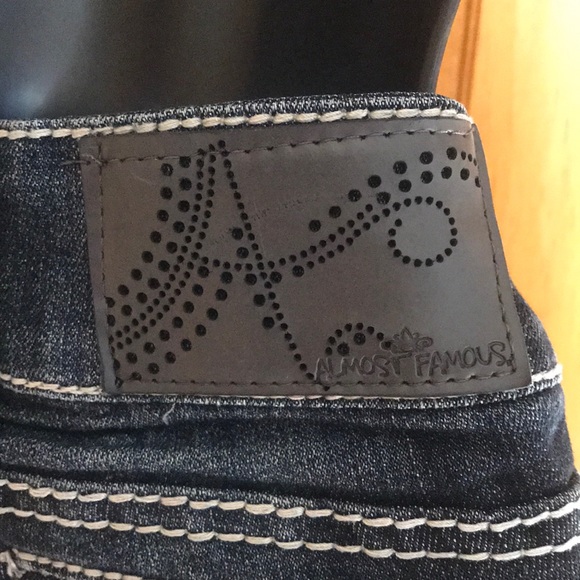 Almost Famous Ripped Jeans - Picture 3 of 4